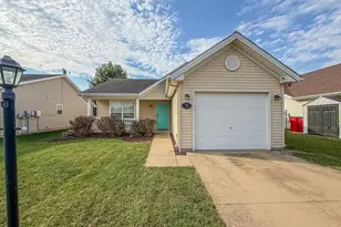 711 Newton Dr, Champaign, IL 61822 - Photo 2