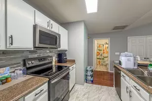 711 Newton Dr, Champaign, IL 61822 - Photo 16