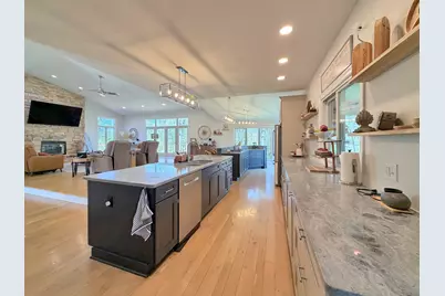 1669 Barberry Circle, Freeport, IL 61032 - Photo 52