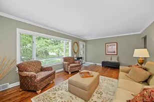 519 Byron Ct, Wheaton, IL 60187 - Photo 6