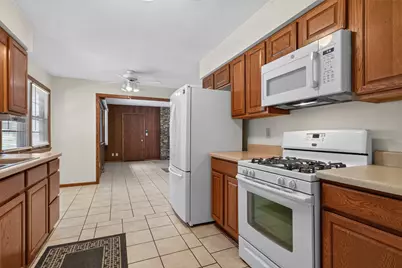 1112 Prestwick Parkway, Rockford, IL 61107 - Photo 4