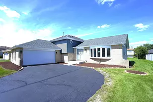 22520 Crescent Way, Richton Park, IL 60471 - Photo 2