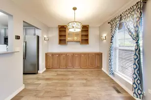 317 E Tall Oaks Ln, Itasca, IL 60143 - Photo 6
