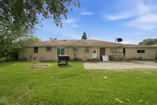 9342 S 76th Ave, Hickory Hills, IL 60457 - Photo 24