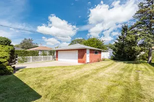 7046 W Cleveland St, Niles, IL 60714 - Photo 22