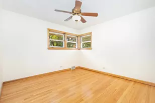 7046 W Cleveland St, Niles, IL 60714 - Photo 8