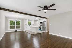 671 W St Aubin Dr, Addison, IL 60101 - Photo 6