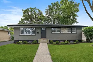 671 W St Aubin Dr, Addison, IL 60101 - Photo 1