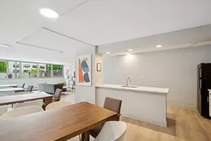 555 W Cornelia Ave, Chicago, IL 60657 - Photo 14