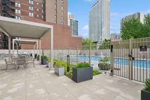 555 W Cornelia Ave, Chicago, IL 60657 - Photo 12