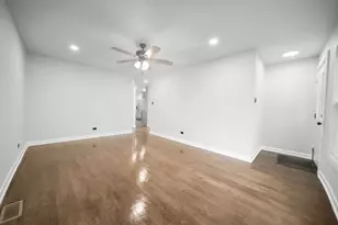 6525 S Bell Ave, Chicago, IL 60636 - Photo 6
