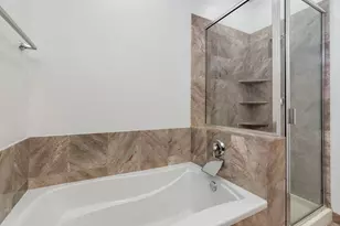859 W Erie St, Chicago, IL 60642 - Photo 8