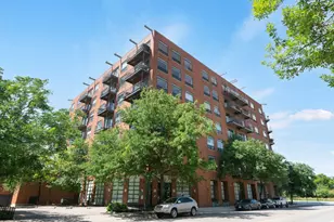 859 W Erie St, Chicago, IL 60642 - Photo 1