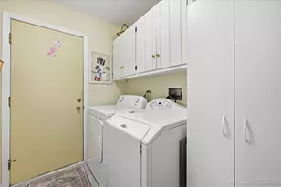 1129 Sunnybrook Dr, Naperville, IL 60540 - Photo 12