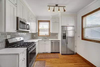 2432 N Campbell Avenue, Chicago, IL 60647 - Photo 4