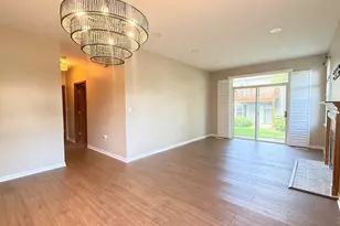 2437 Oneida Ln, Naperville, IL 60563 - Photo 8