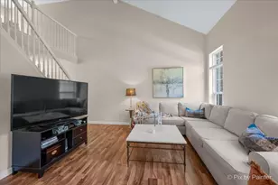 624 Daisy Ln, Roselle, IL 60172 - Photo 4