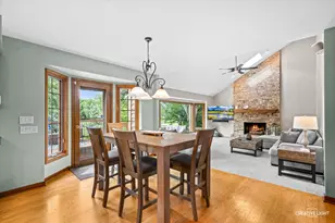 23741 W Deer Chase Ln, Naperville, IL 60564 - Photo 10