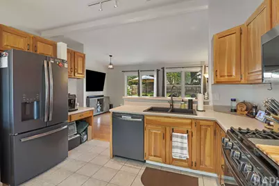 385 Northgate Road, Lindenhurst, IL 60046 - Photo 4