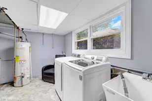 148 Jeffery Ln, Des Plaines, IL 60018 - Photo 30