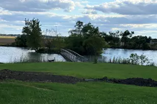 530 E Meuser Dr, Paxton, IL 60957 - Photo 12