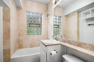 5743 N Ridge Ave, Chicago, IL 60660 - Photo 12