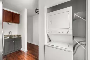 5743 N Ridge Ave, Chicago, IL 60660 - Photo 8