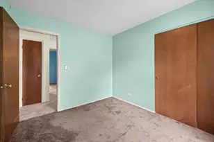 1024 Yorkshire Dr, Hanover Park, IL 60133 - Photo 14