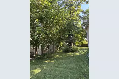 10137 S Beverly Avenue, Chicago, IL 60643 - Photo 2