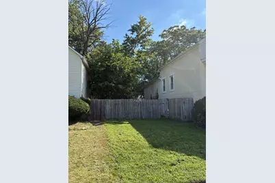10137 S Beverly Avenue, Chicago, IL 60643 - Photo 1