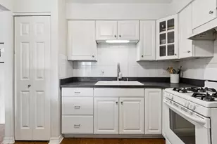 6670 S Brainard Ave, Countryside, IL 60525 - Photo 8