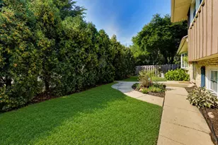 116 W Central Rd, Arlington Heights, IL 60005 - Photo 4