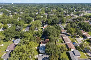 7101 Edgebrook Ln, Hanover Park, IL 60133 - Photo 32