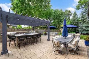 372 S Kenilworth Ave, Elmhurst, IL 60126 - Photo 10