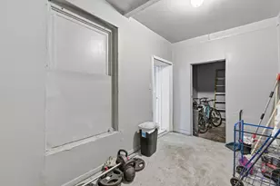 2333 S Whipple St, Chicago, IL 60623 - Photo 32