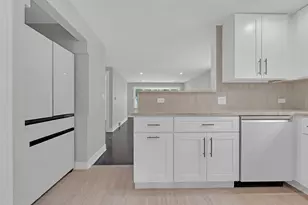 5505 N Nagle Ave, Chicago, IL 60630 - Photo 12