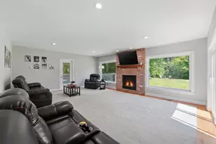26792 W Lakeview Dr S, Lake Barrington, IL 60084 - Photo 14