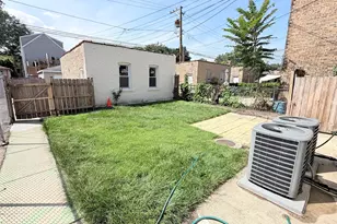 5706 N Maplewood Ave, Chicago, IL 60659 - Photo 14
