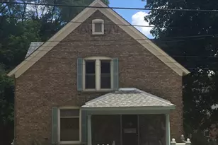 321 N Main St, Algonquin, IL 60102 - Photo 1
