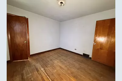 5643 S Newcastle Avenue, Chicago, IL 60638 - Photo 10