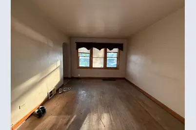 5643 S Newcastle Avenue, Chicago, IL 60638 - Photo 2