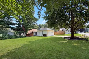 1426 W Lincoln Blvd, Freeport, IL 61032 - Photo 4
