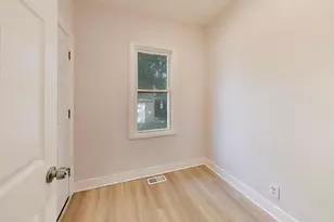 8301 S Maryland Ave, Chicago, IL 60619 - Photo 22
