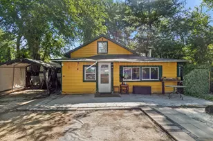 125 Sunnyside Ave, Crystal Lake, IL 60014 - Photo 1