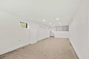 2330 Brown Ave, Evanston, IL 60201 - Photo 20