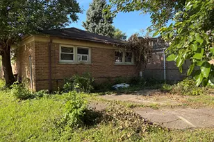 307 149th Pl, Harvey, IL 60426 - Photo 2