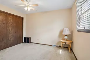 12123 Lake View Dr, Orland Park, IL 60467 - Photo 22