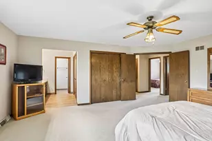 12123 Lake View Dr, Orland Park, IL 60467 - Photo 26