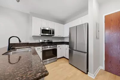 1610 W Fullerton Avenue #403, Chicago, IL 60614 - Photo 4