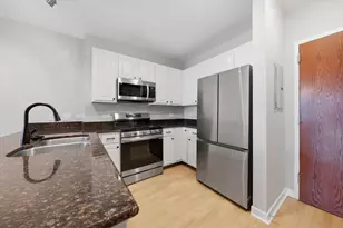 1610 W Fullerton Ave, Chicago, IL 60614 - Photo 4
